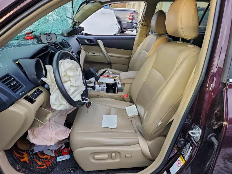 2013 TOYOTA HIGHLANDER BASE  