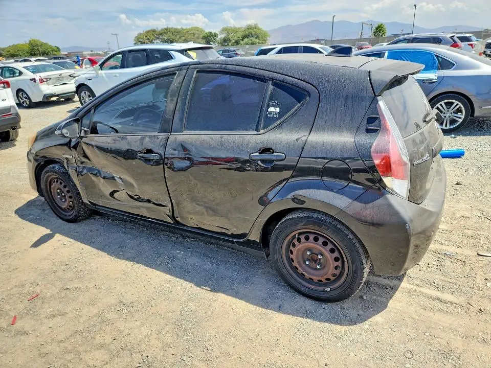 2016 TOYOTA PRIUS C ONE  