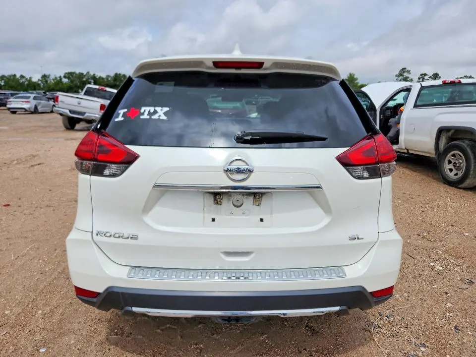 2017 NISSAN ROGUE SL  