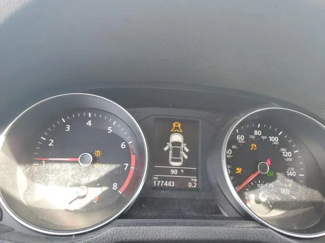 2018 VOLKSWAGEN PASSAT SE