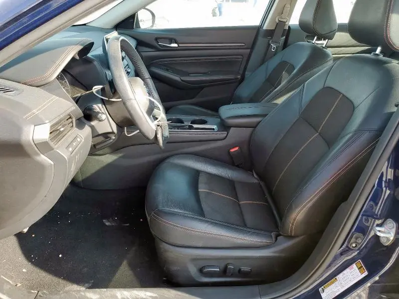 2021 NISSAN ALTIMA SR  