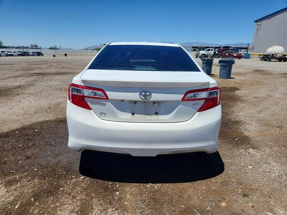 2012 TOYOTA CAMRY SE V6  