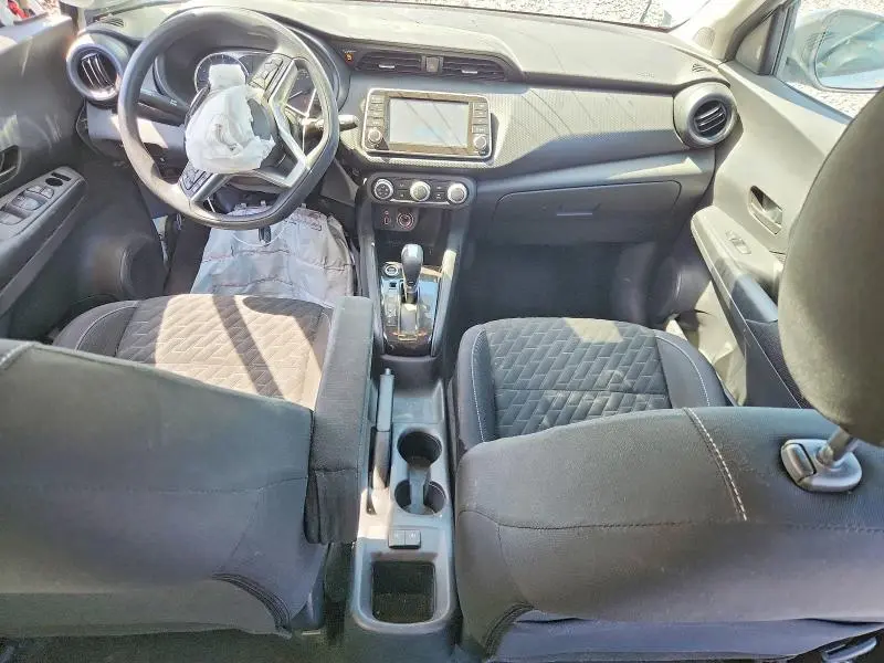 2022 NISSAN KICKS S  