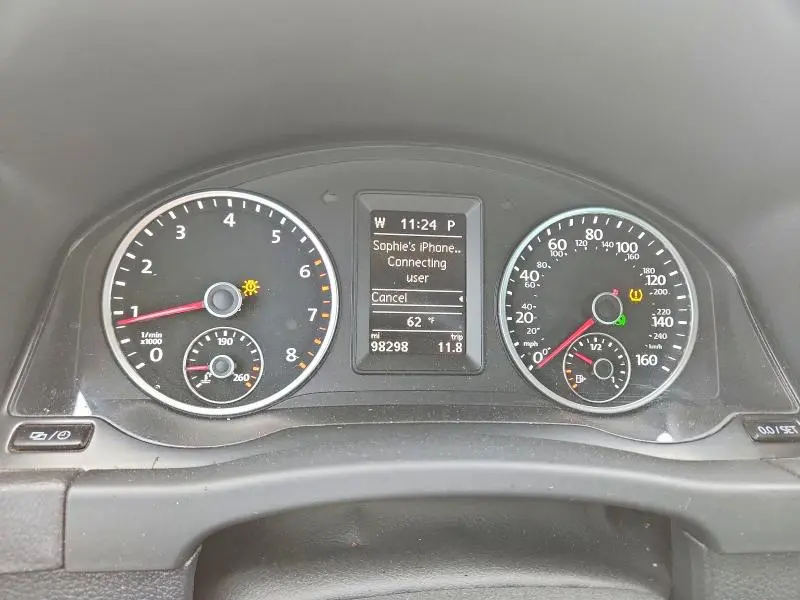 2015 VOLKSWAGEN TIGUAN S  