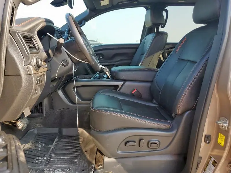 2023 NISSAN TITAN SV  