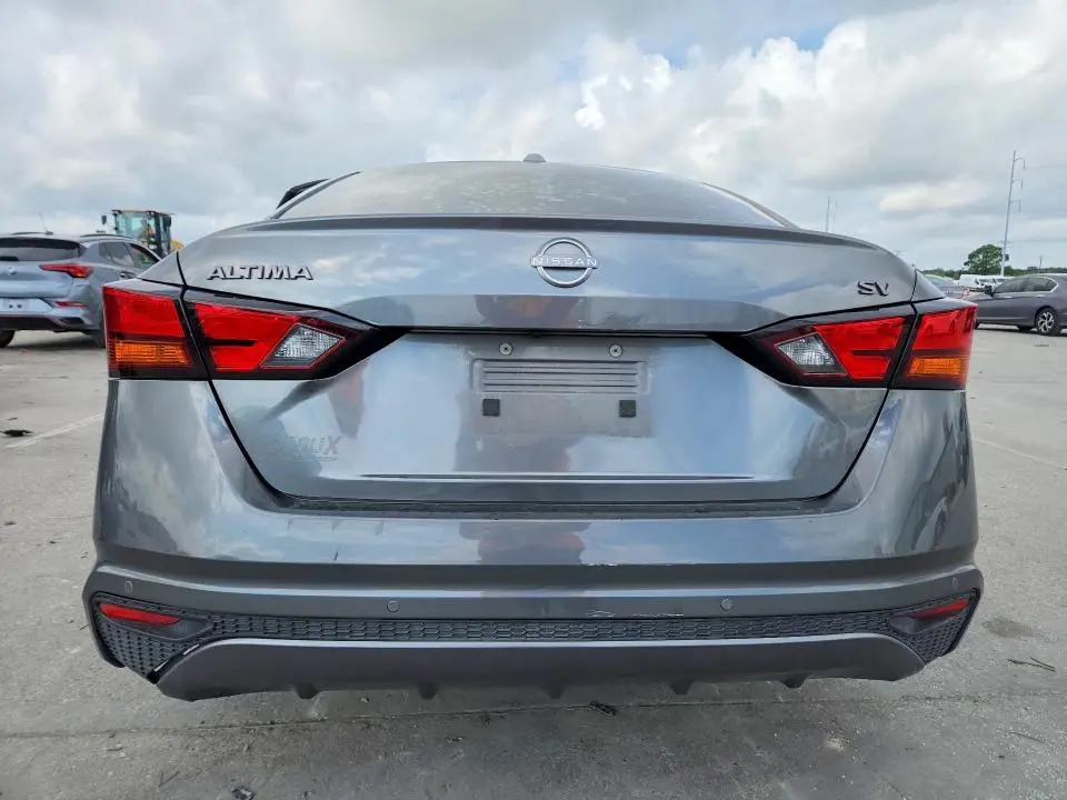 2023 NISSAN ALTIMA SV  
