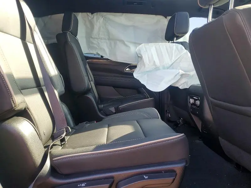 2024 GMC YUKON SLT  