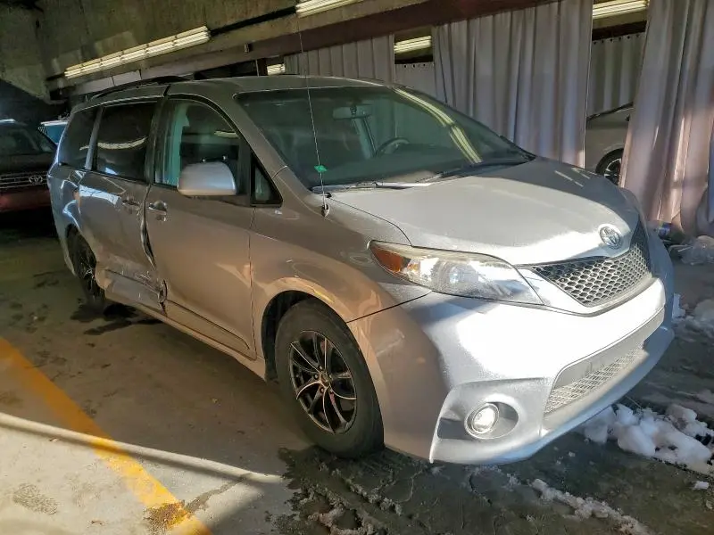 2012 TOYOTA SIENNA SPORT  