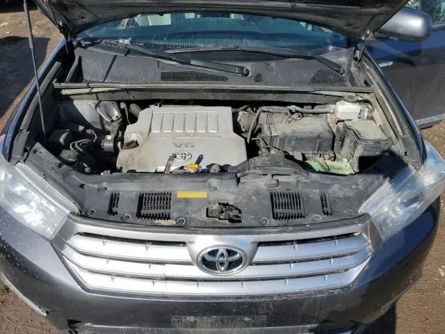 2013 TOYOTA HIGHLANDER LIMITED