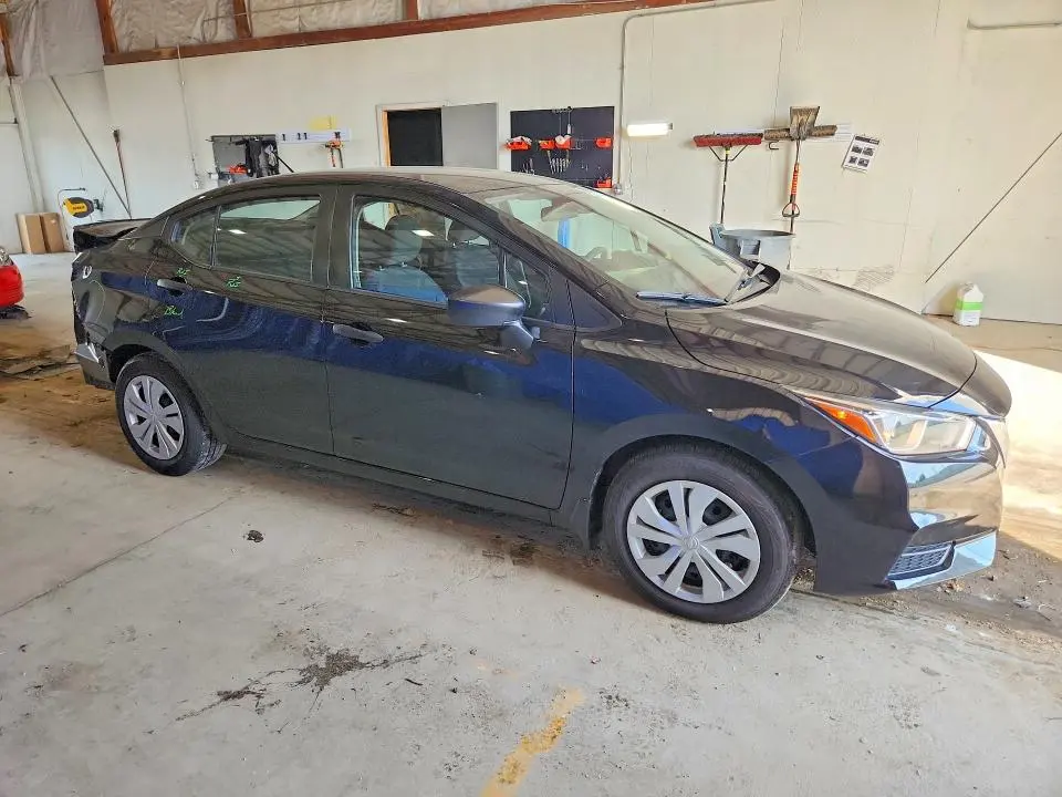 2021 NISSAN VERSA S  
