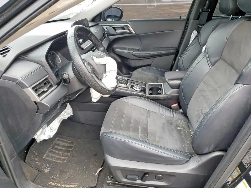 2023 MITSUBISHI OUTLANDER SE  