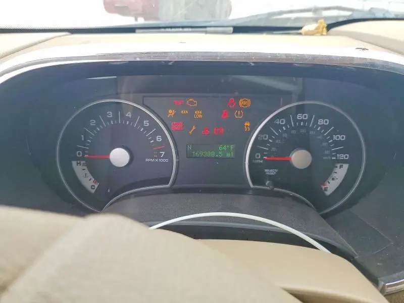 2010 FORD EXPLORER XLT  