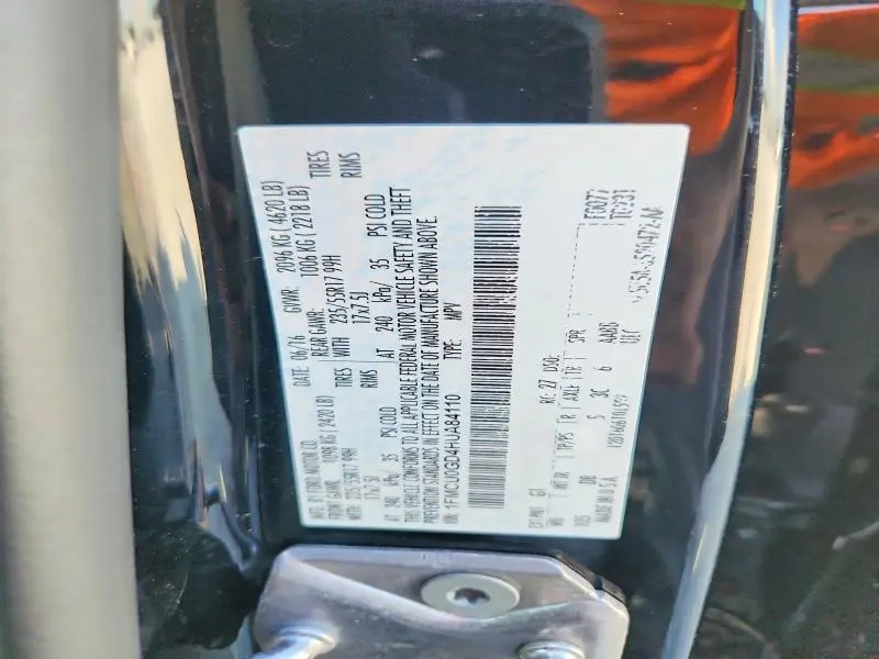 2017 FORD ESCAPE SE  