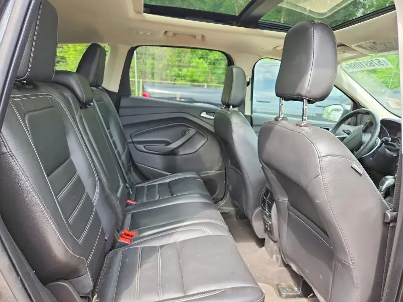 2019 FORD ESCAPE TITANIUM  