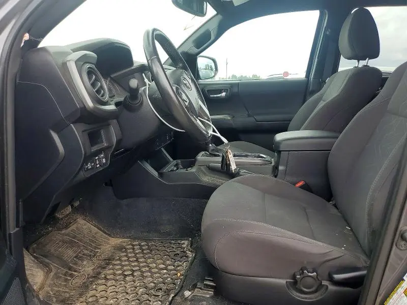 2017 TOYOTA TACOMA SR5 V6  