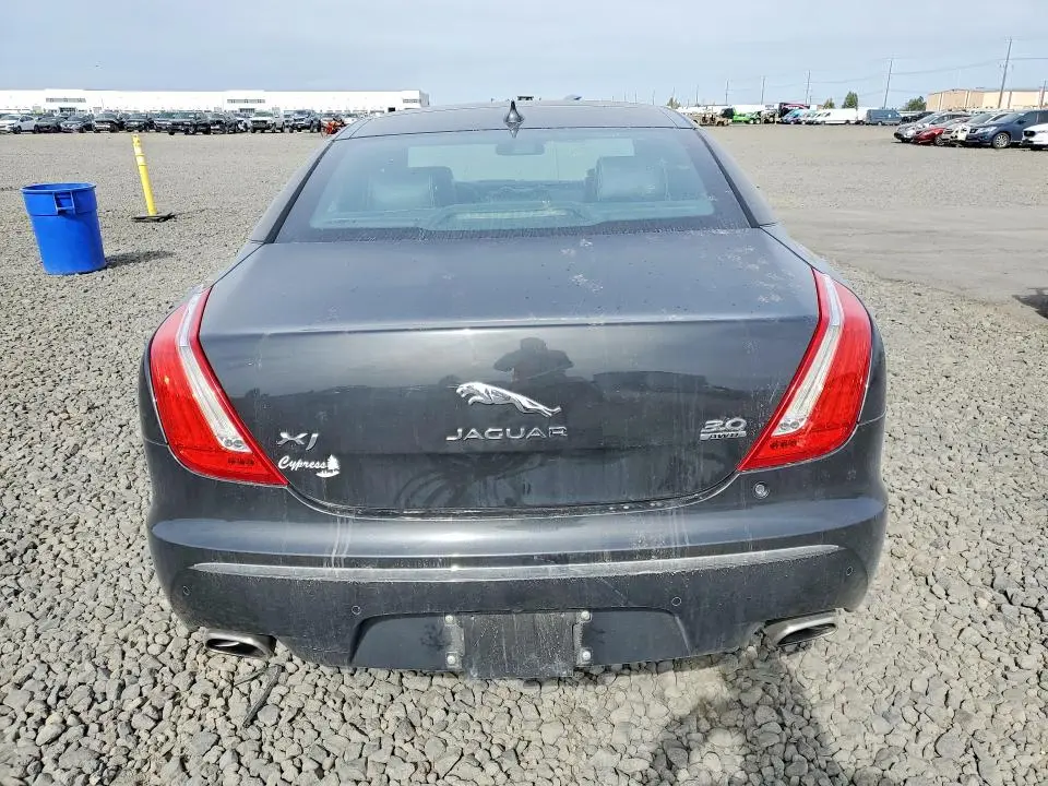 2015 JAGUAR XJ   