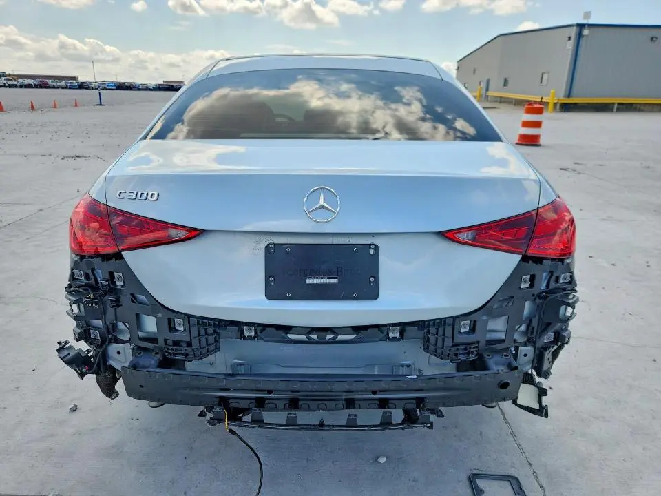 2025 MERCEDES-BENZ C 300  