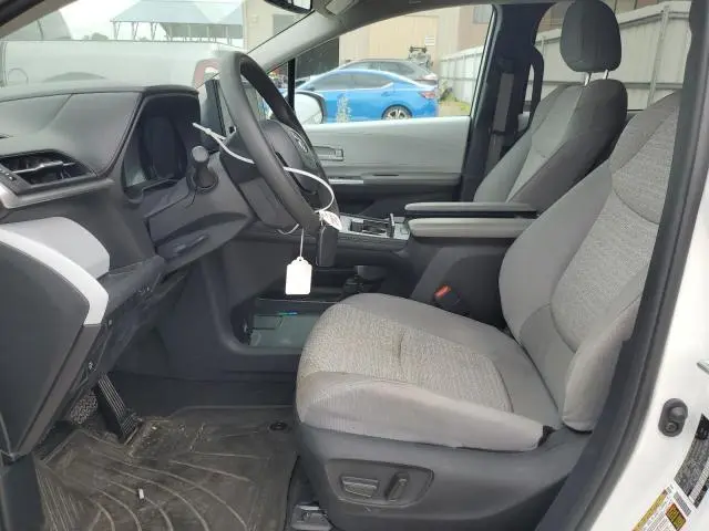 2025 TOYOTA SIENNA LE