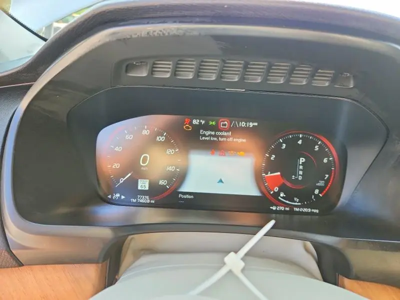 2021 VOLVO XC90 T6 MOMENTUM  