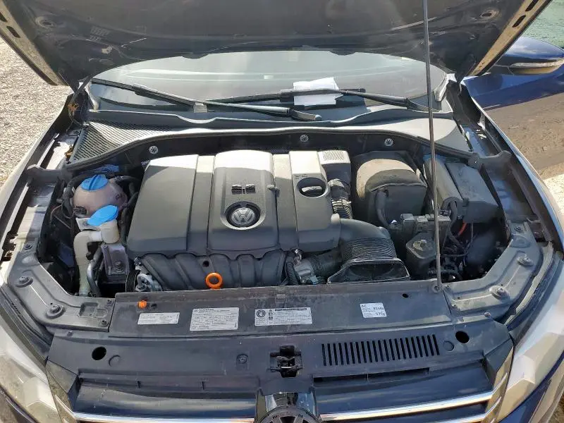 2012 VOLKSWAGEN PASSAT SE  