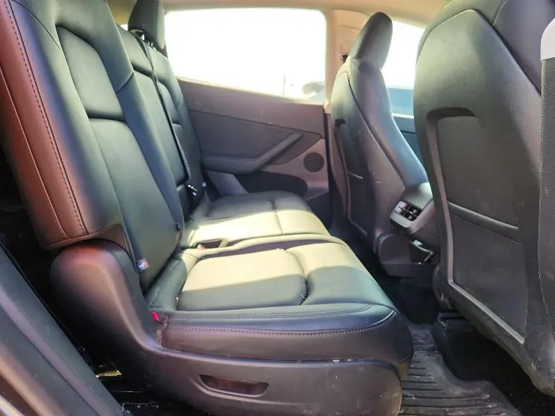 2025 TESLA MODEL Y   