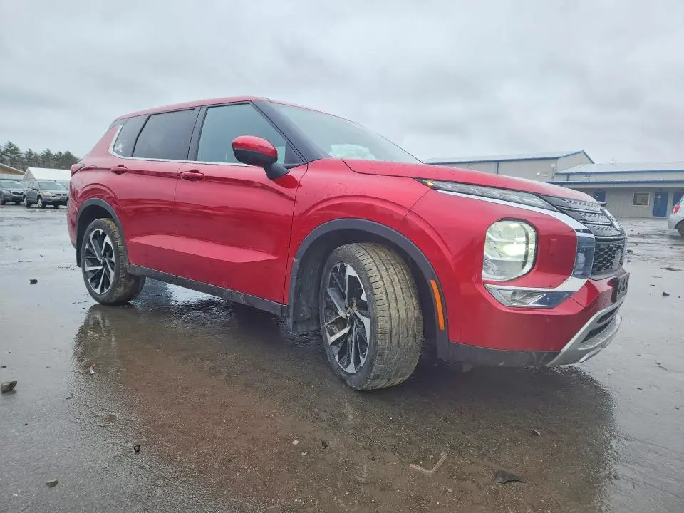 2022 MITSUBISHI OUTLANDER SE  