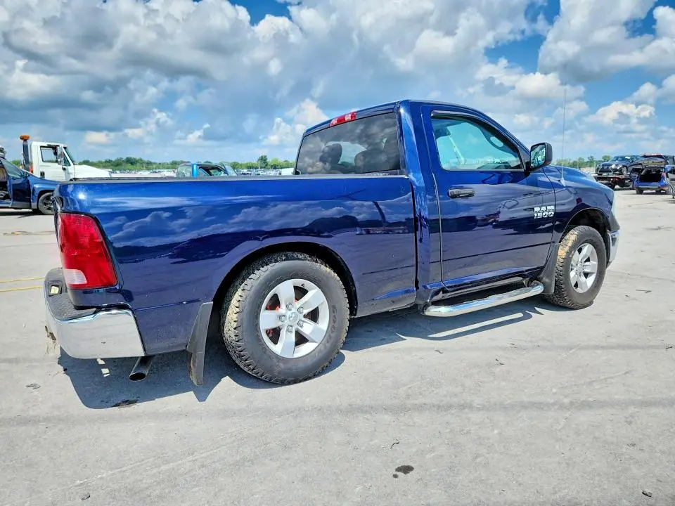 2014 RAM 1500 ST  