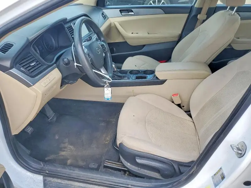 2018 HYUNDAI SONATA SE  