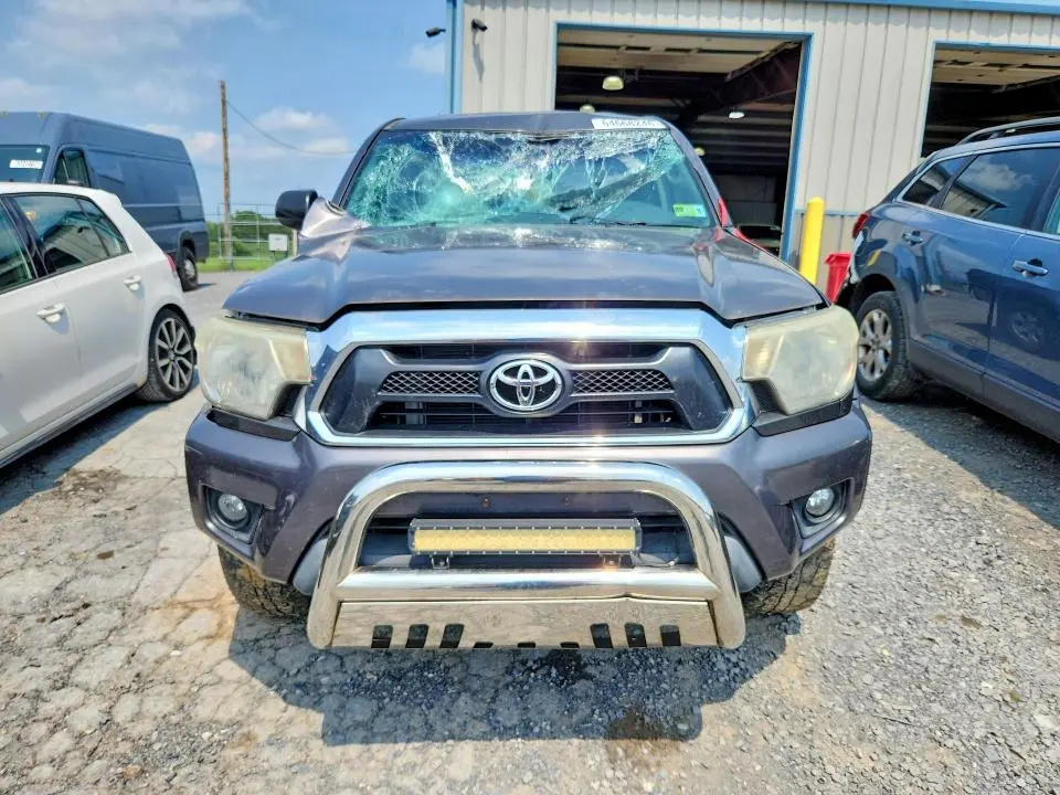 2015 TOYOTA TACOMA BASE  