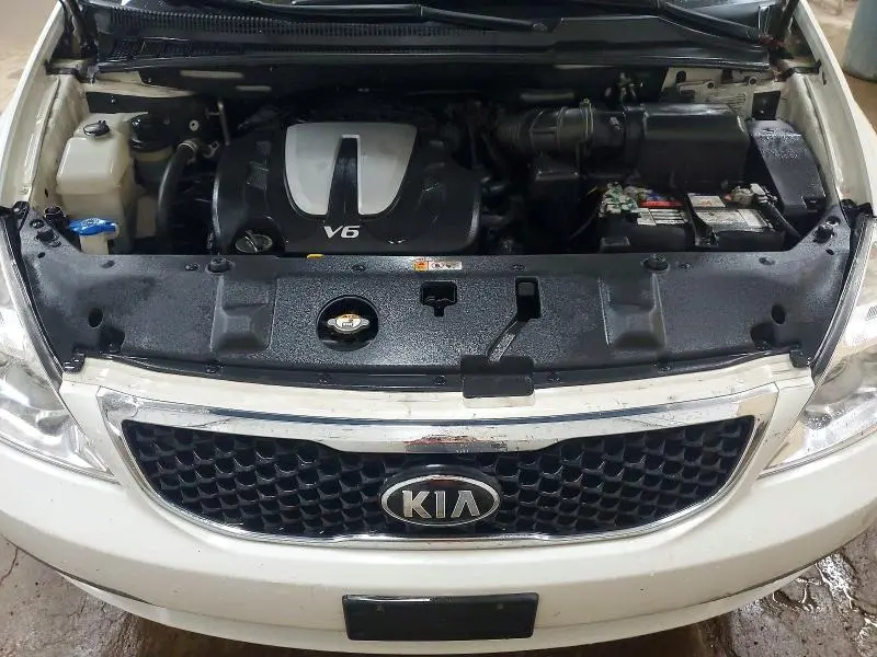 2014 KIA SEDONA LX  