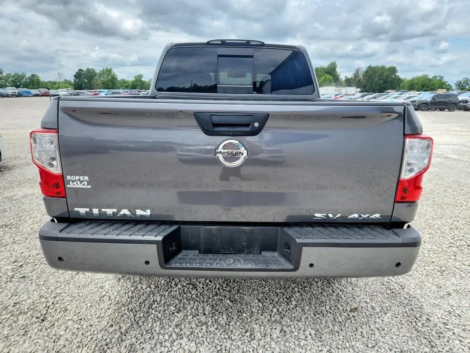 2021 NISSAN TITAN SV  