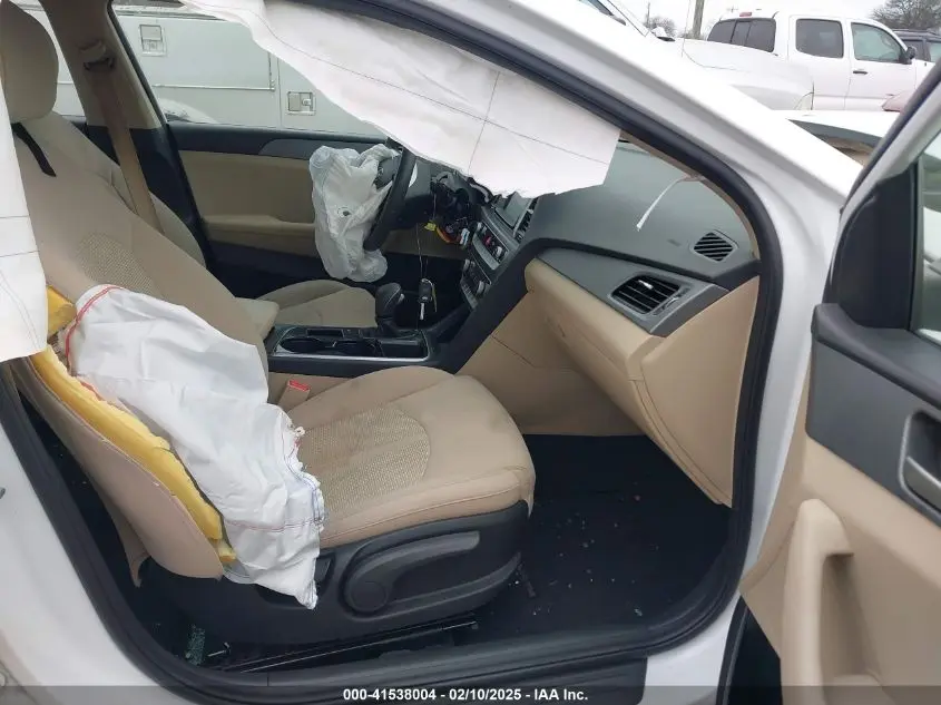 2019 HYUNDAI SONATA SE