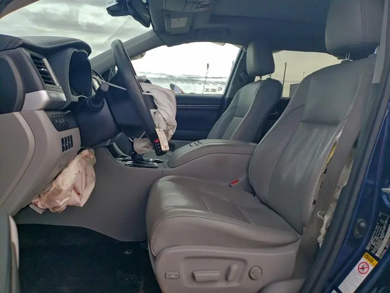 2016 TOYOTA HIGHLANDER LIMITED PLATINUM  