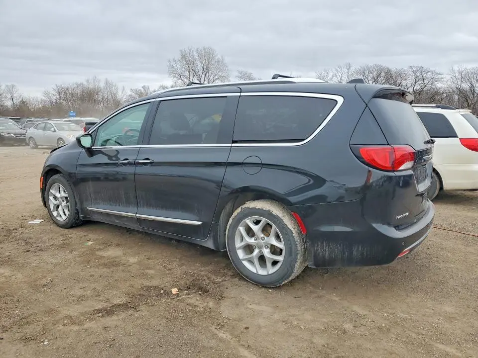 2017 CHRYSLER PACIFICA TOURING L PLUS  