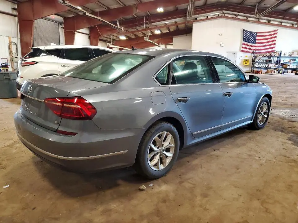 2017 VOLKSWAGEN PASSAT S  