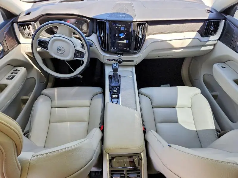 2020 VOLVO XC60 T5 INSCRIPTION  