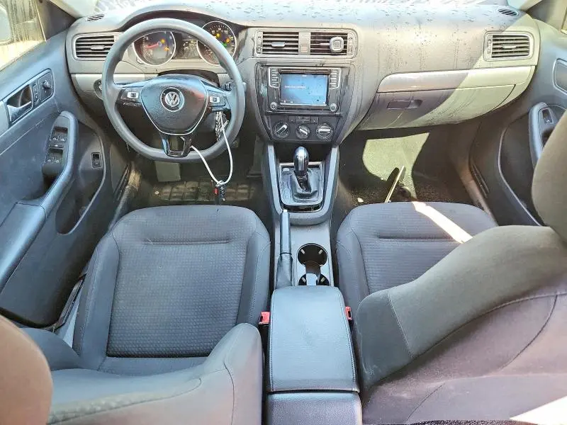 2016 VOLKSWAGEN JETTA SE  