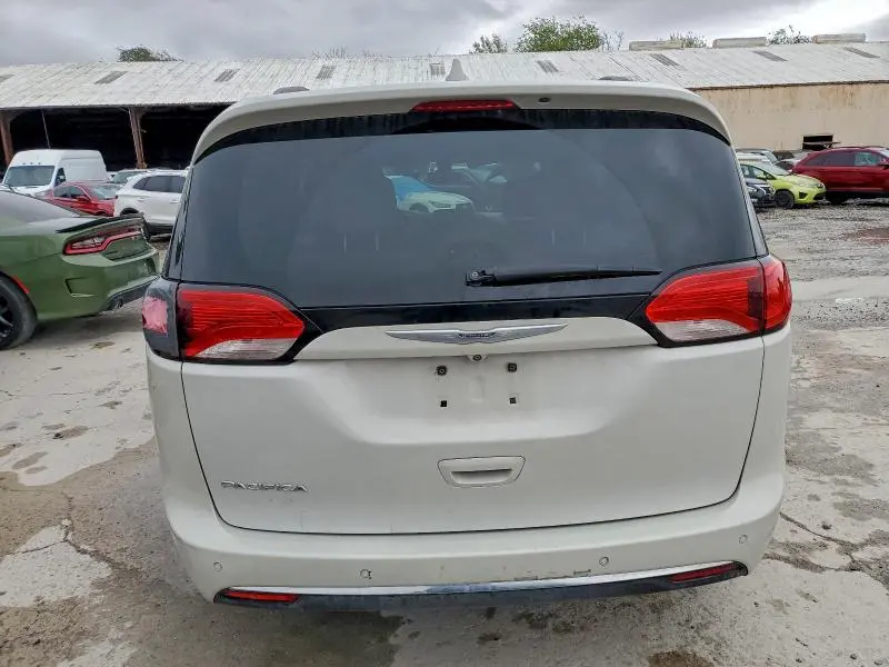 2017 CHRYSLER PACIFICA TOURING L  