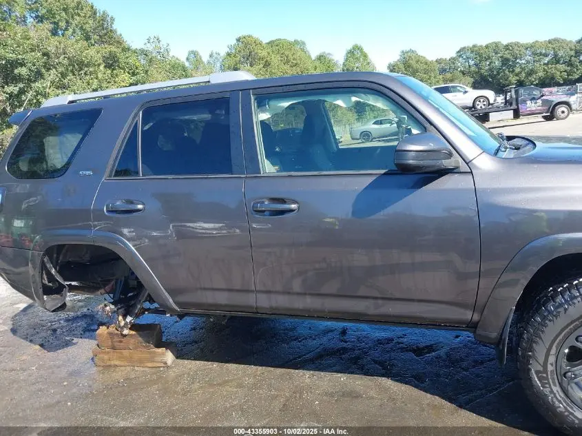 2016 TOYOTA 4RUNNER SR5