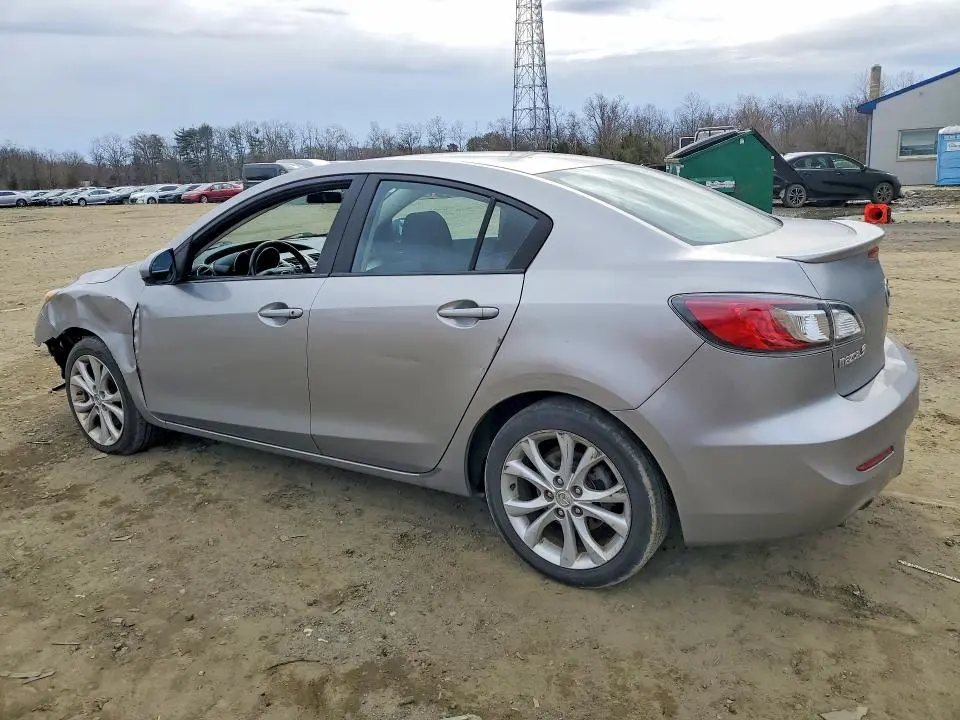 2011 MAZDA 3 S  