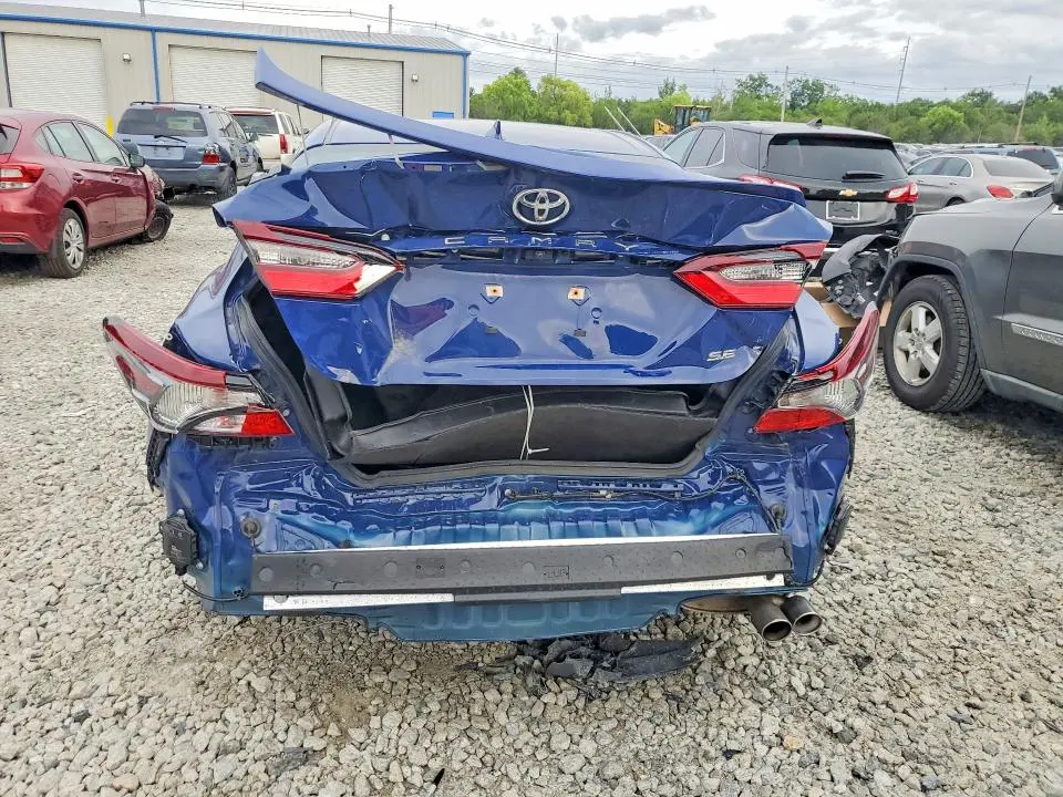 2024 TOYOTA CAMRY SE  