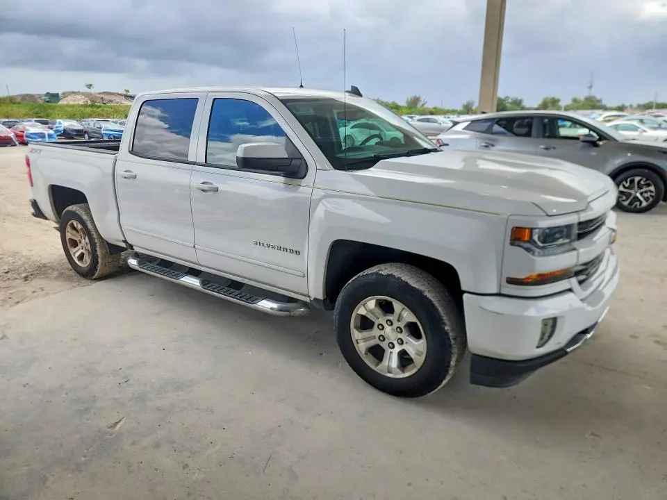 2017 CHEVROLET SILVERADO K1500 LT  