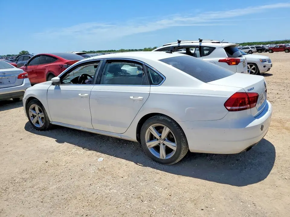 2014 VOLKSWAGEN PASSAT S  