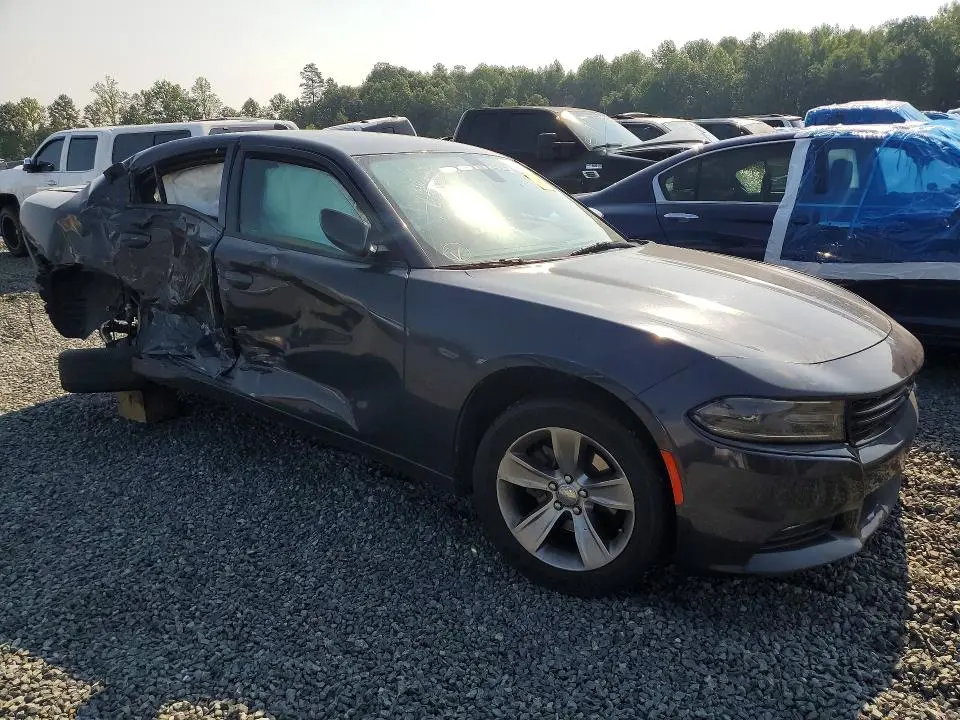 2016 DODGE CHARGER SXT  