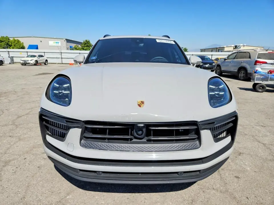 2024 PORSCHE MACAN S  