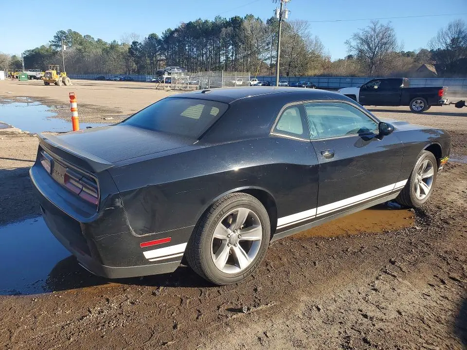 2016 DODGE CHALLENGER SXT  