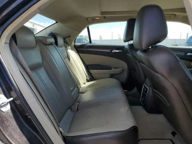 2012 CHRYSLER 300C LUXURY  
