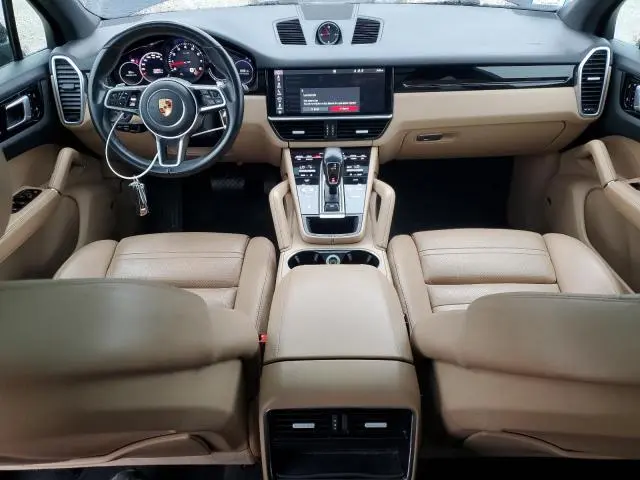 2019 PORSCHE CAYENNE