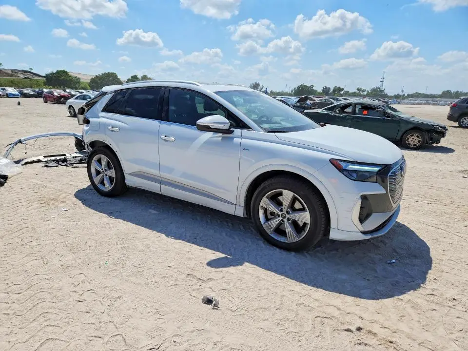2024 AUDI Q4 E-TRON PREMIUM  