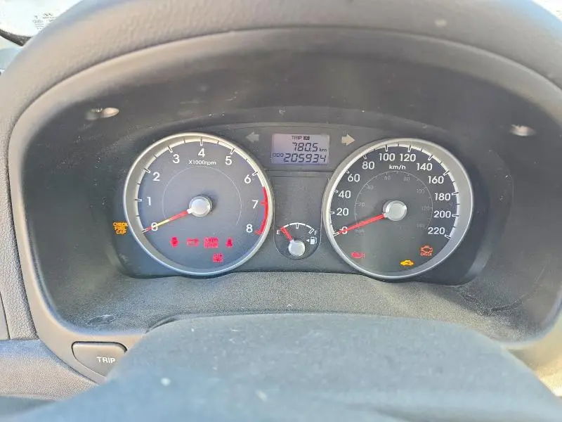 2010 HYUNDAI ACCENT SE  